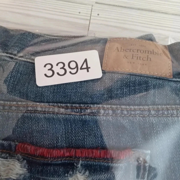 Abercrombie & Fitch women's distressed patch jeans size 27 - Picture 6 of 6